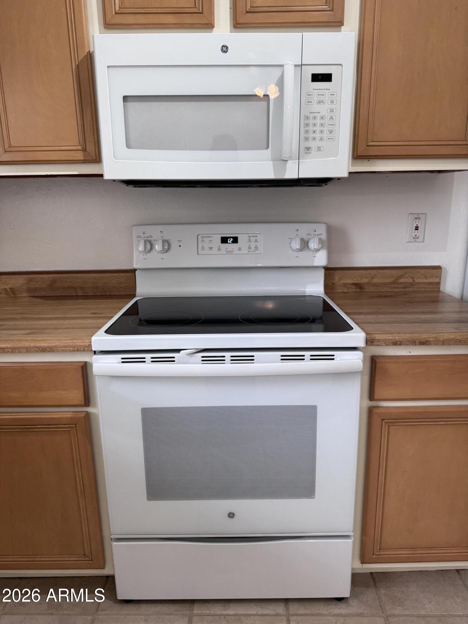 1970 N HARTFORD Street 62