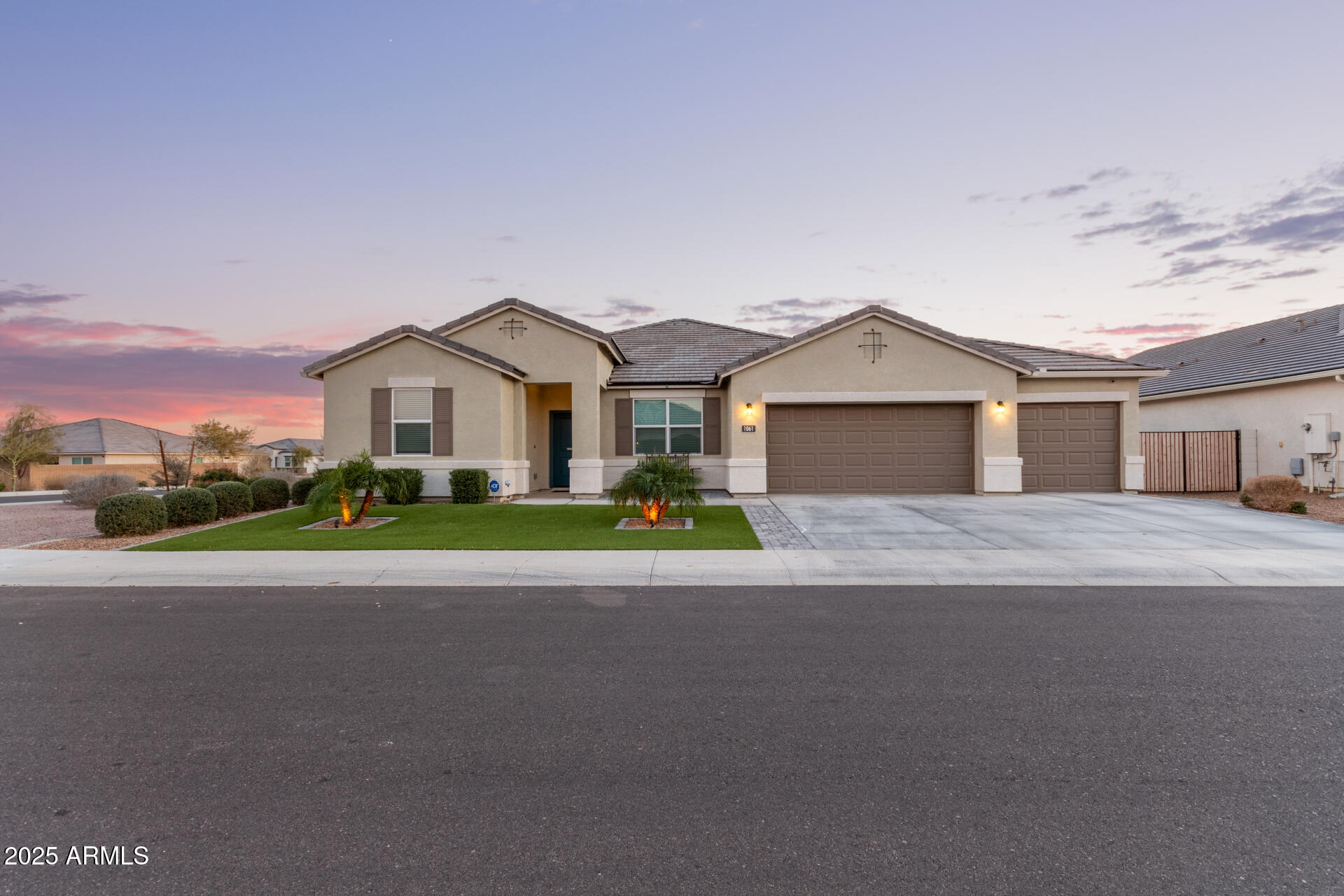 1061 W DESCANSO CANYON Drive