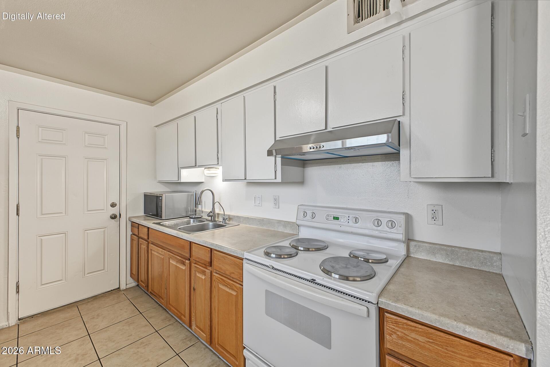 152 W SOUTHERN Avenue