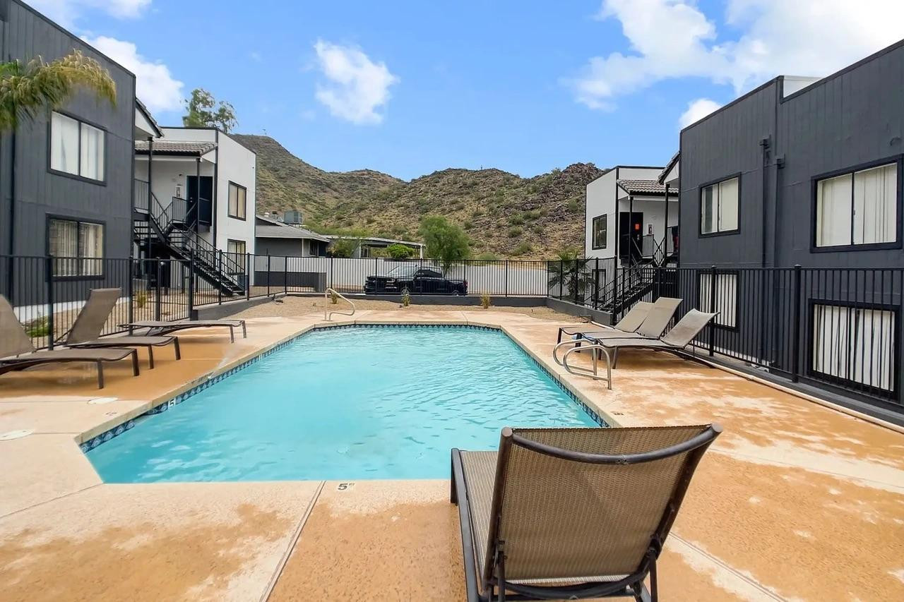 Photo 1 of 17 — 1735 W CORTEZ Street 211, Phoenix, AZ 85029