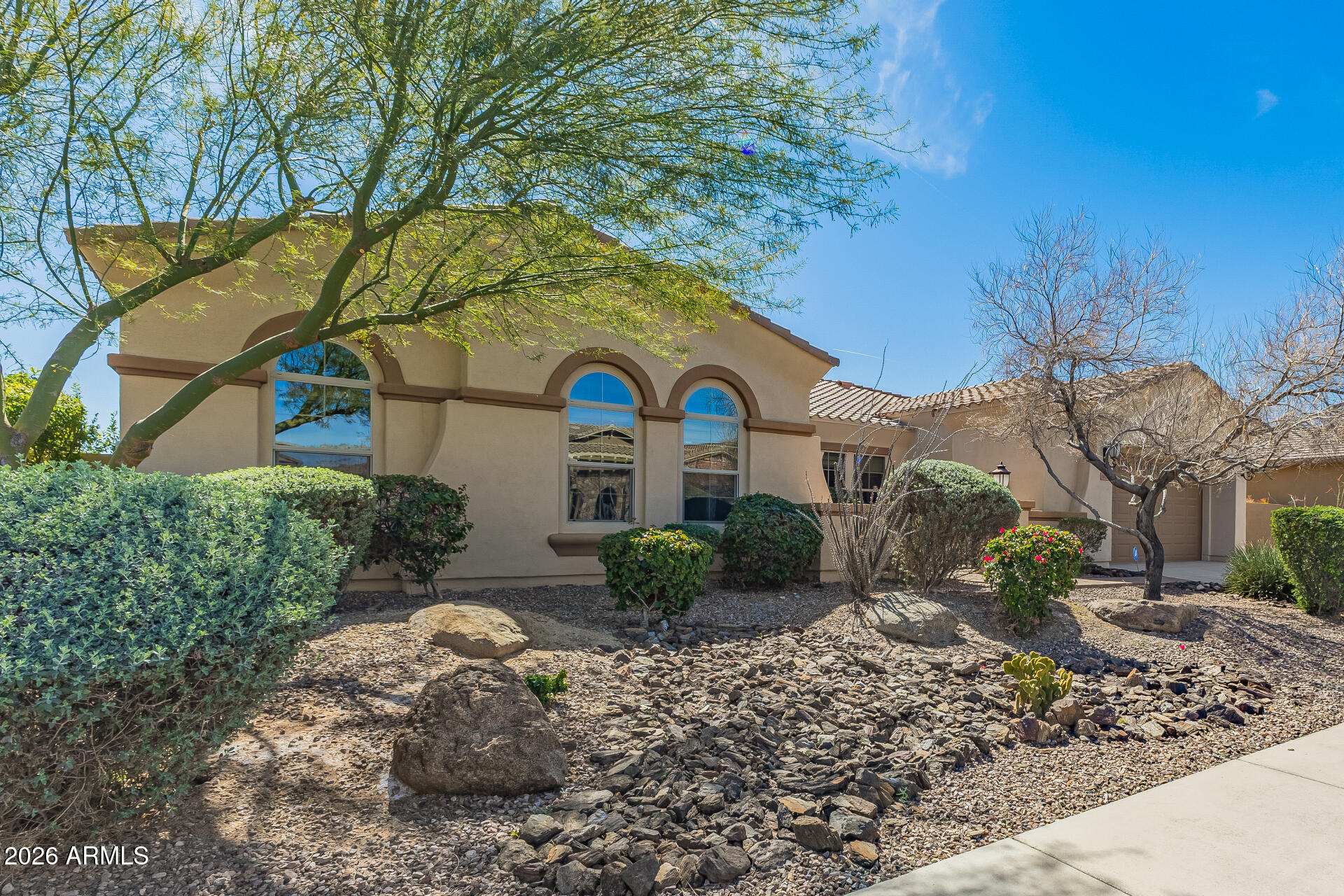 18123 W DESERT SAGE Drive