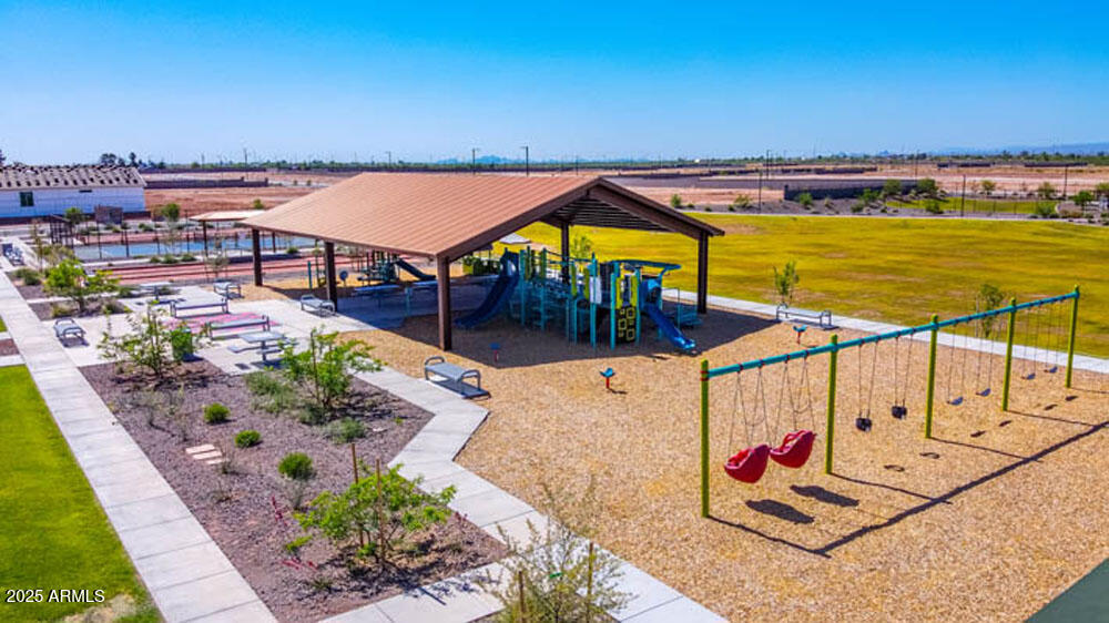 18235 W CAMINO DE ORO --