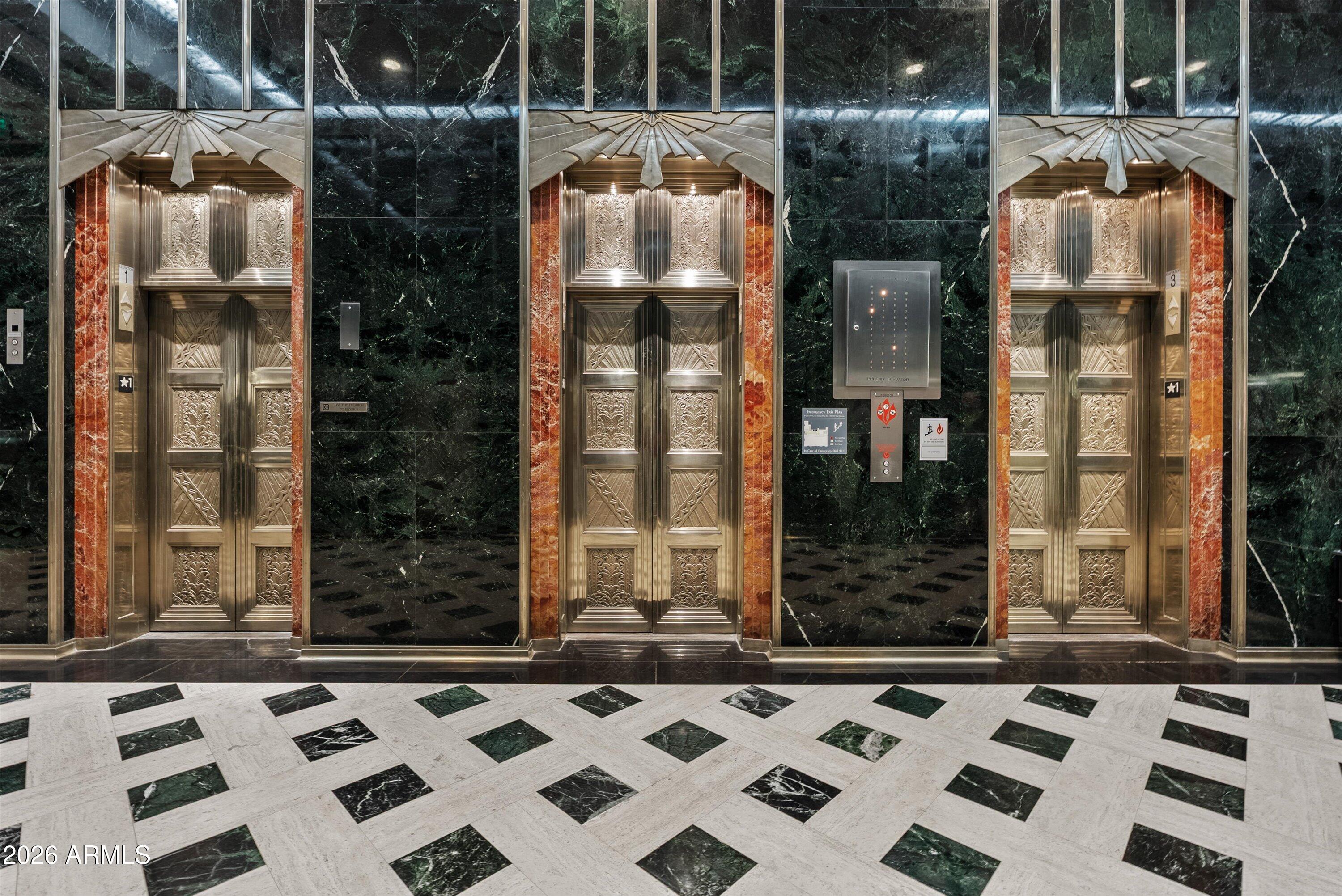 114 W ADAMS Street 802