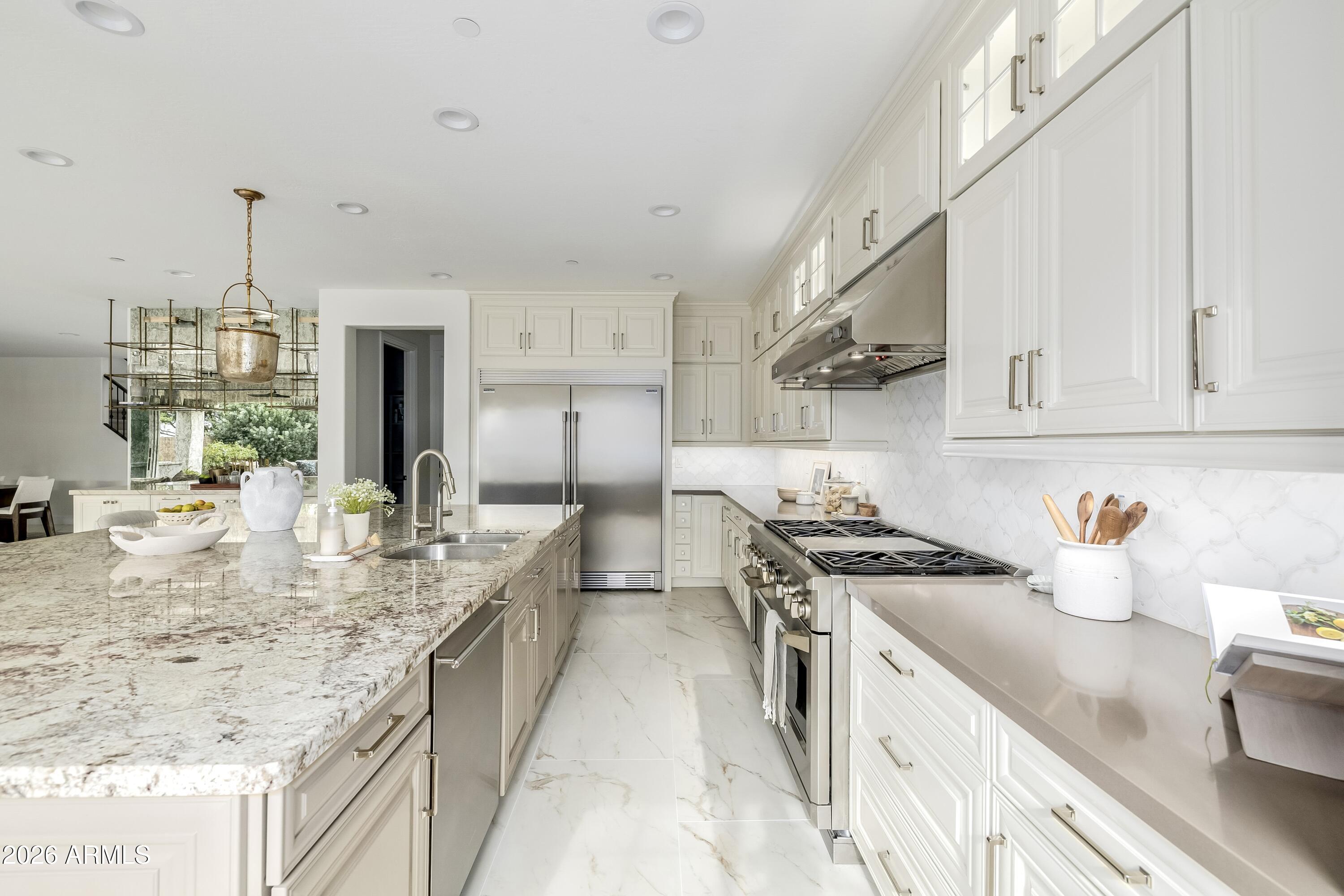 2931 E MADISON VISTAS Drive