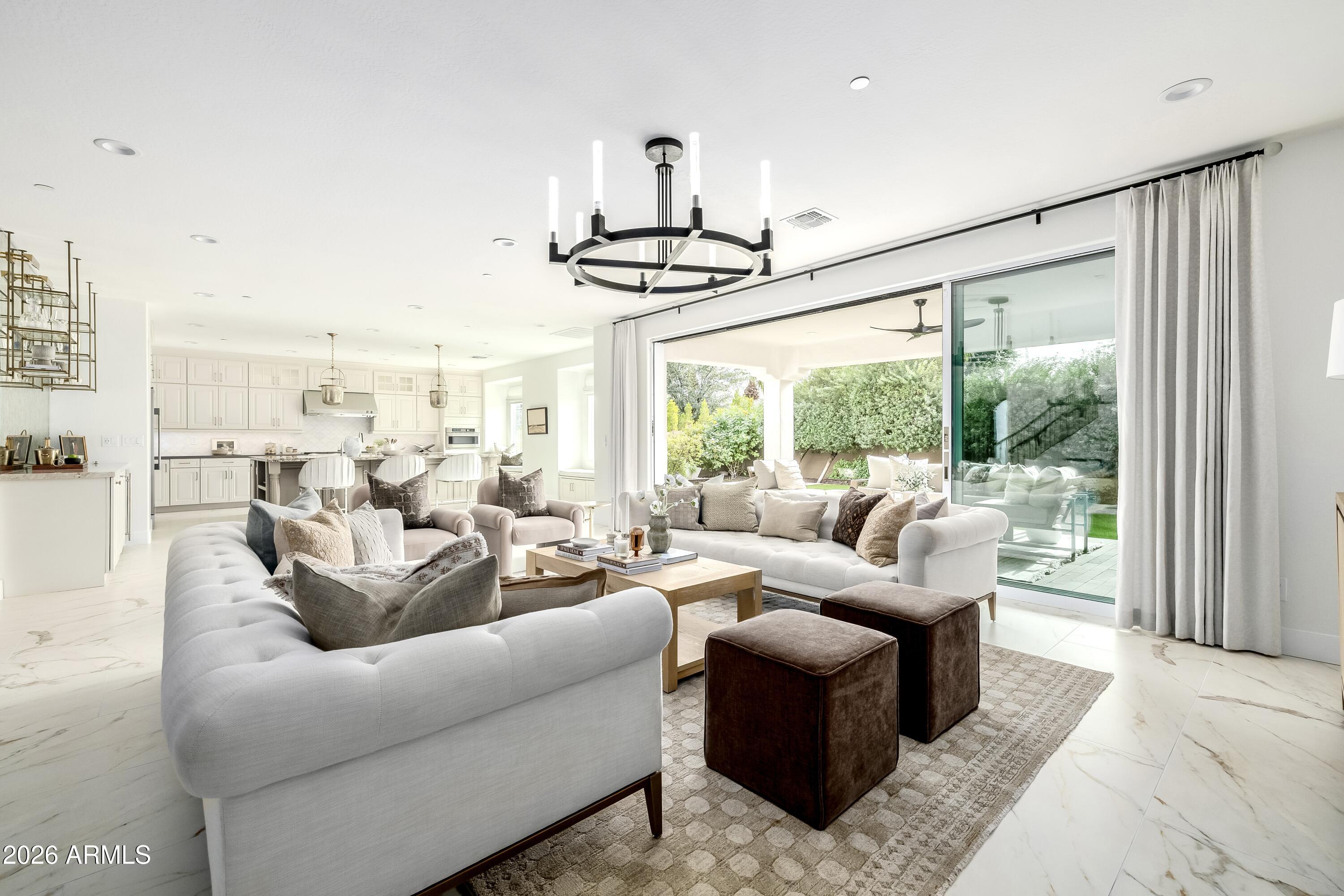 2931 E MADISON VISTAS Drive