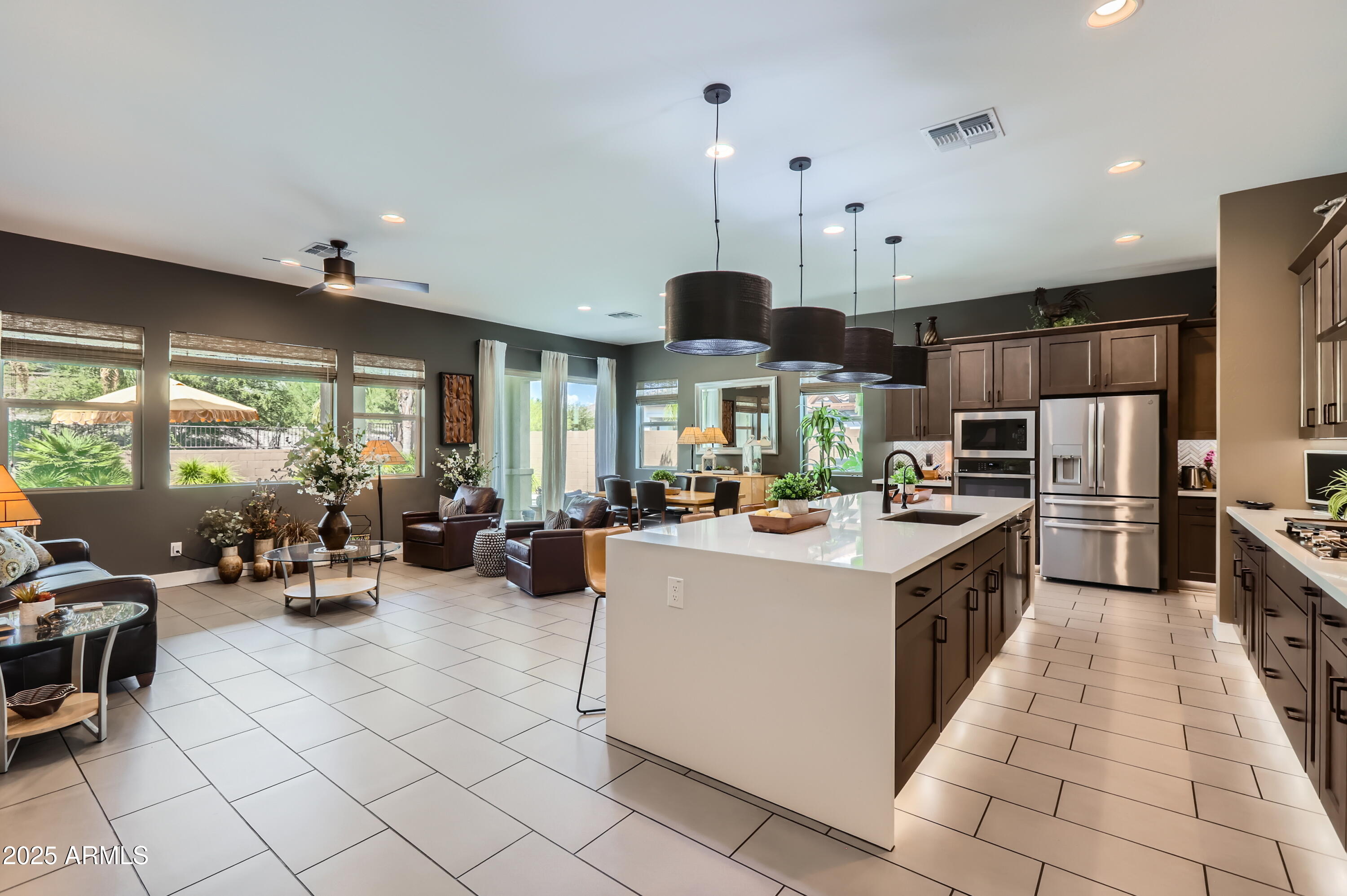 2028 E CHAMA Drive