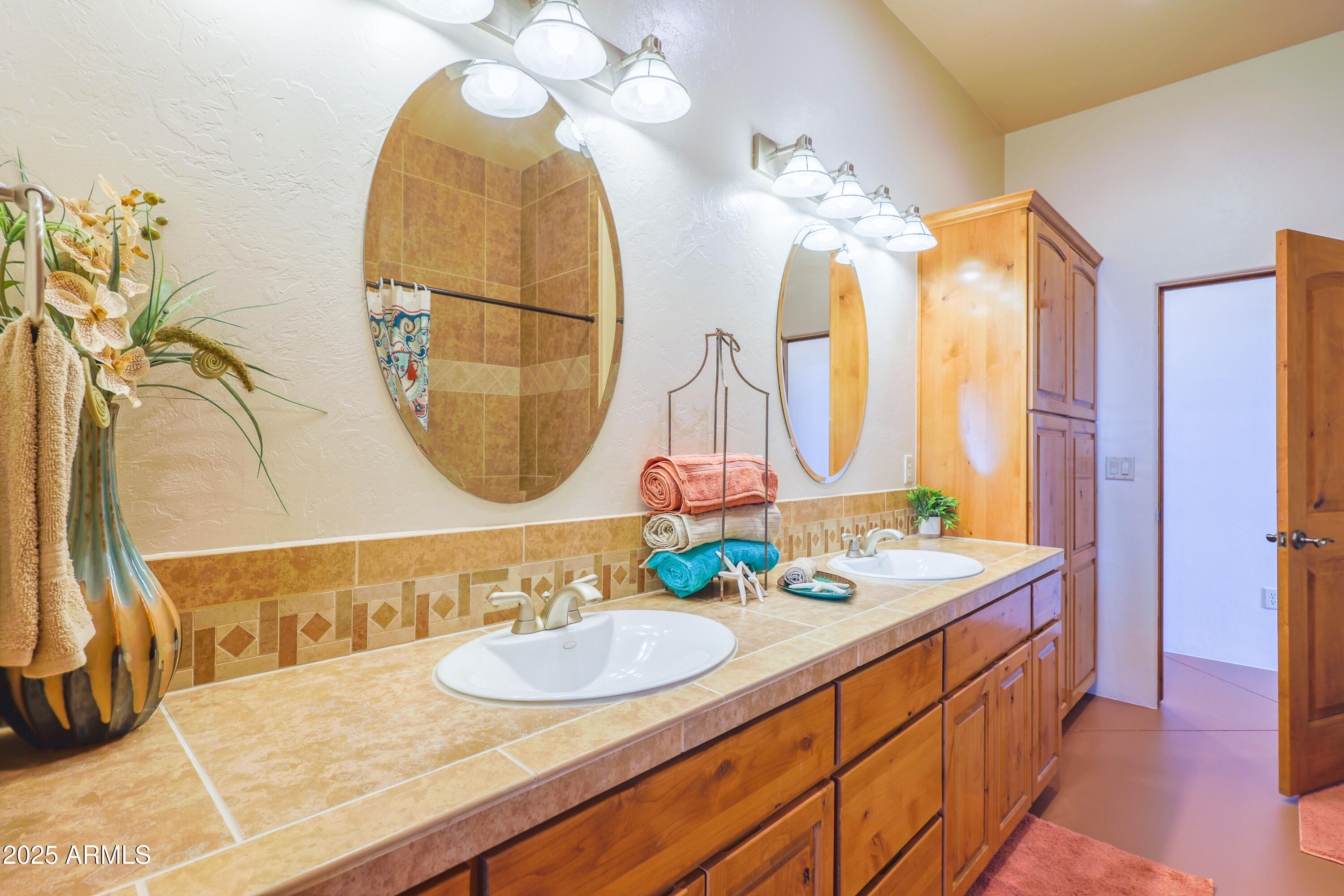 LA PRADERA ESTATES - Residential