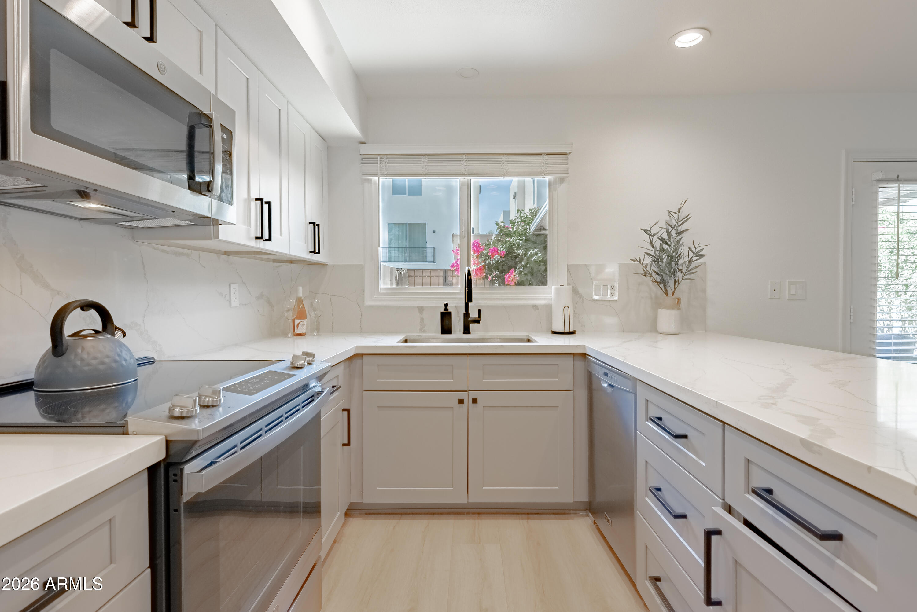 6961 E OSBORN Road C