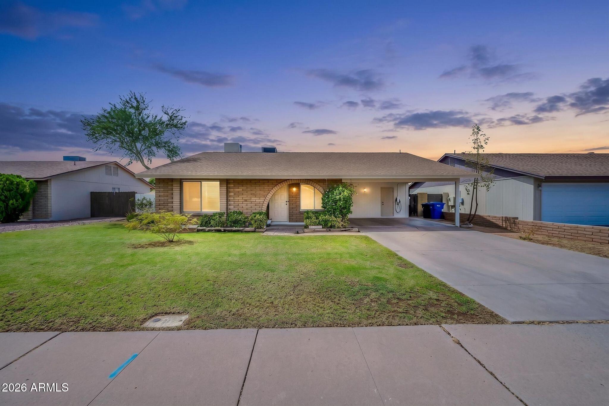 2535 E HOPI Avenue
