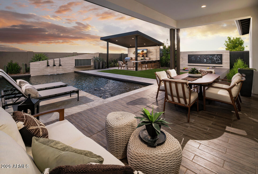TAPESTRY AT DESTINATION - Residential