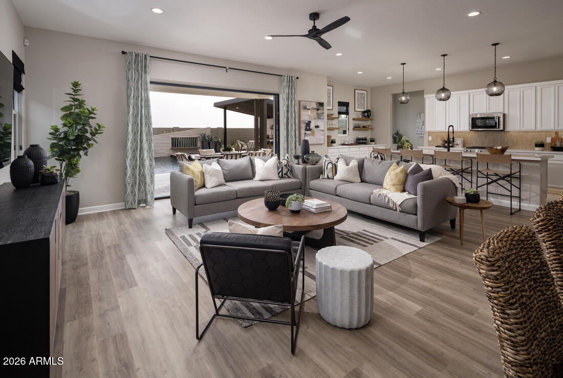 TAPESTRY AT DESTINATION - Residential