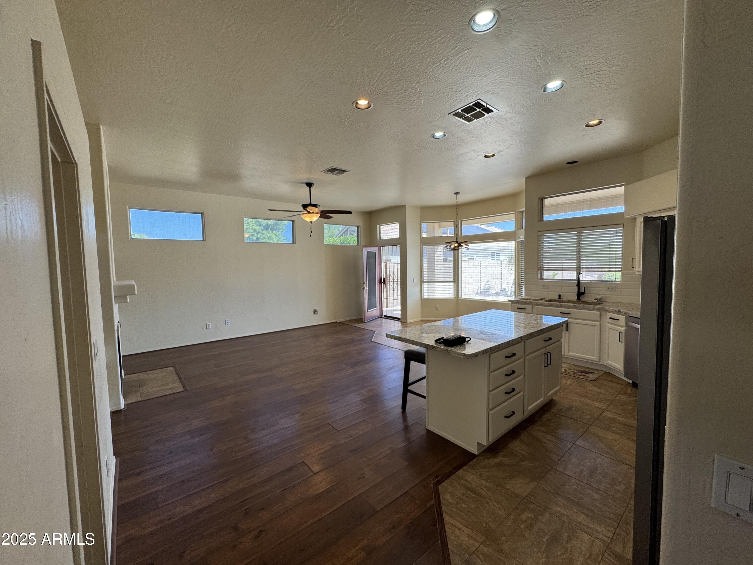 19231 N COYOTE LAKES Parkway