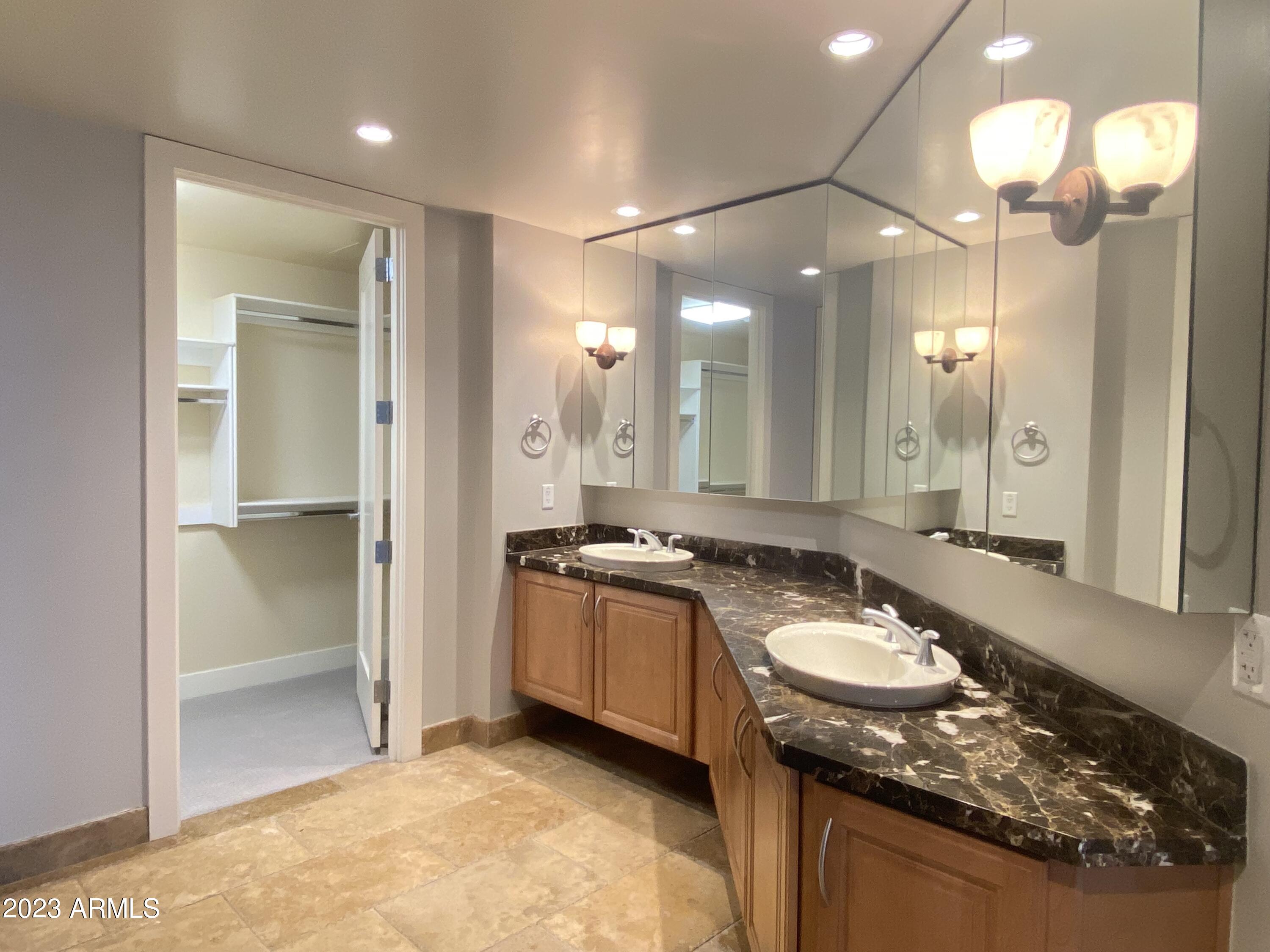 140 E RIO SALADO Parkway 409