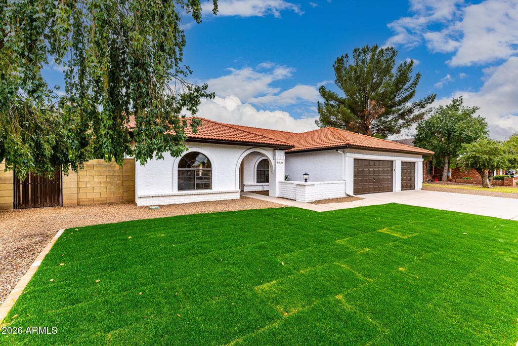 Photo of 6425 W Crocus Drive, Glendale, AZ 85306 (MLS # 6984866)