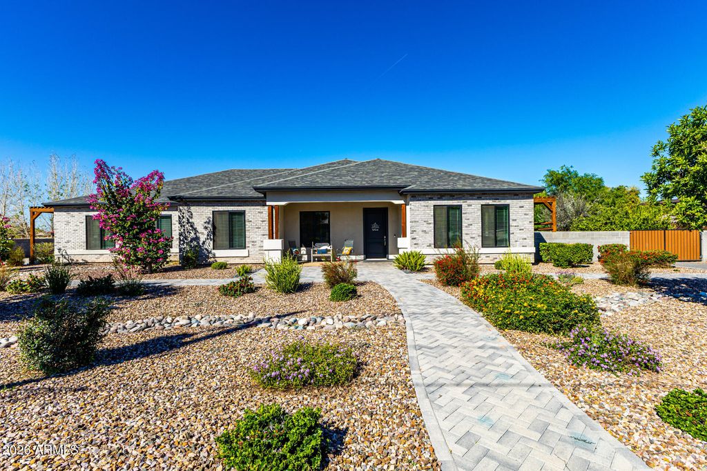 Photo of 1718 S 140th Place, Gilbert, AZ 85295 (MLS # 7001122)