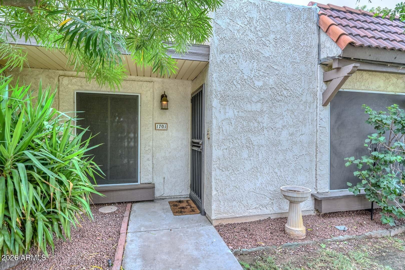 1701 N MILLER Road