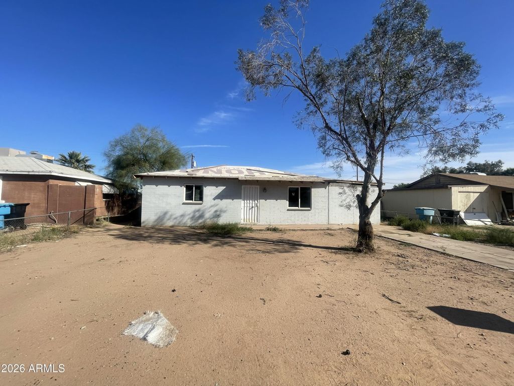 Photo of 5031 S 36th Drive, Phoenix, AZ 85041 (MLS # 7029127)