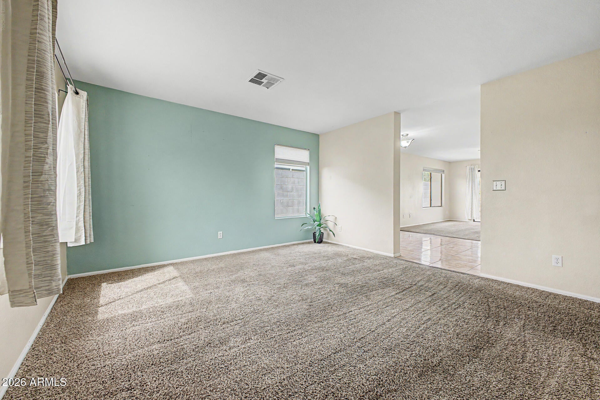 3226 W WILLIAMS Drive