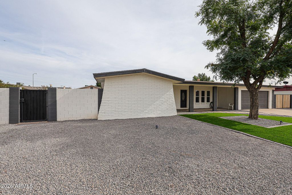 Photo of 2267 E Caballero Circle, Mesa, AZ 85213 (MLS # 6972467)