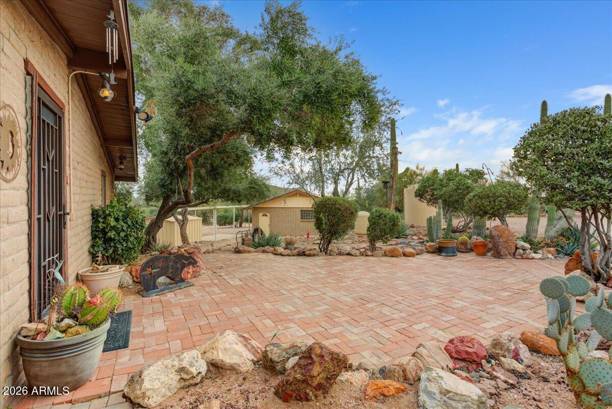 10860 E Maverick Trail