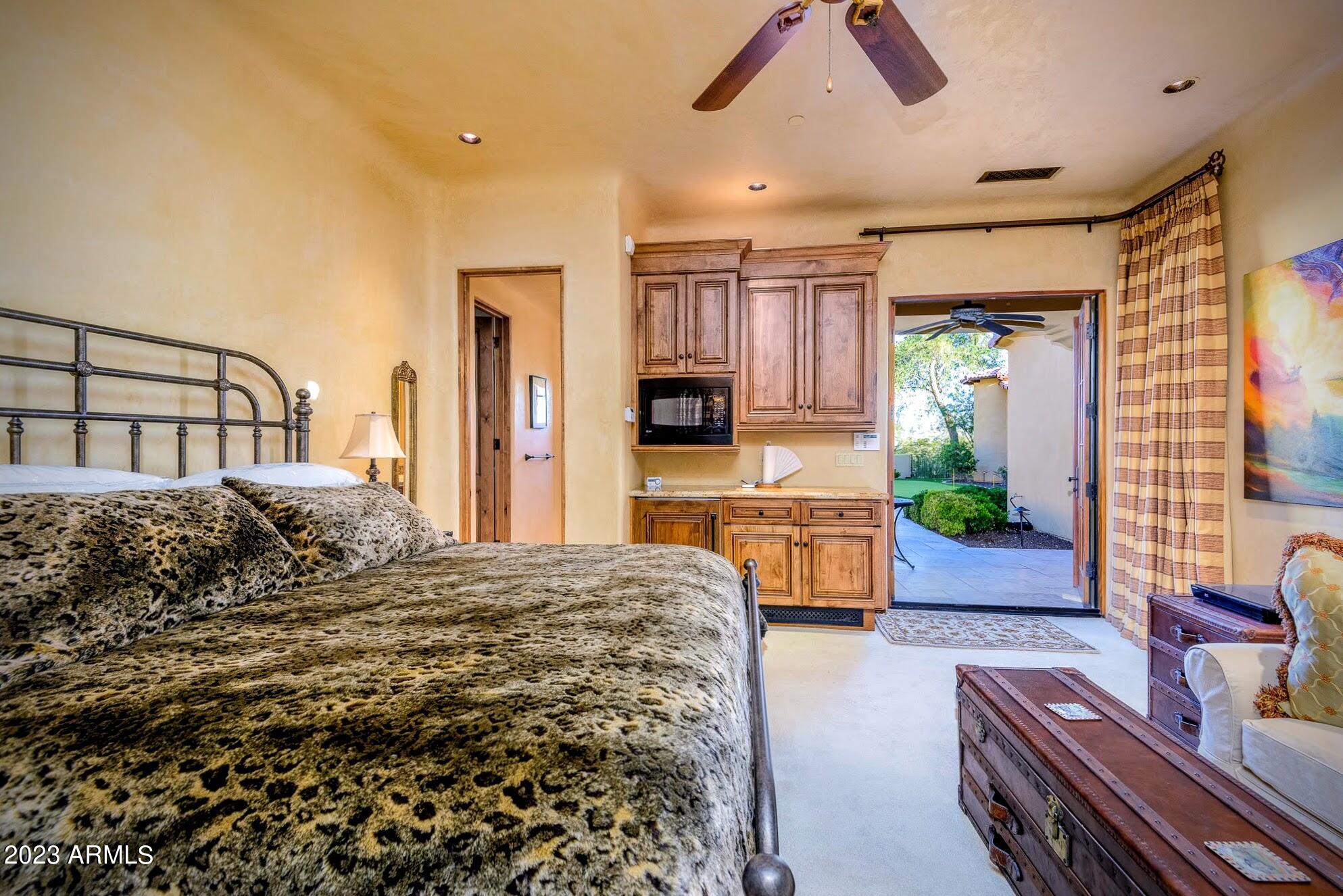 Phoenix, Arizona 85018, United States, 4 Bedrooms Bedrooms, ,6 BathroomsBathrooms,Residential,Active,33905