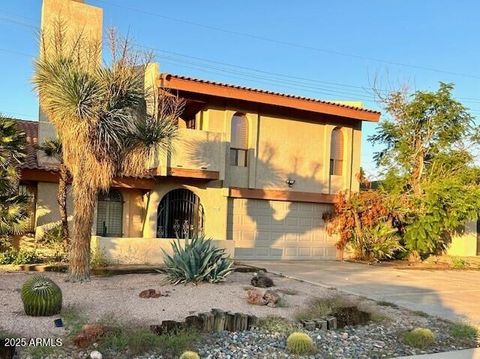 5518 E ROANOKE Avenue Phoenix AZ 85008