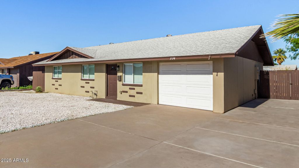 Photo of 334 E Holmes Avenue, Mesa, AZ 85210 (MLS # 6952451)