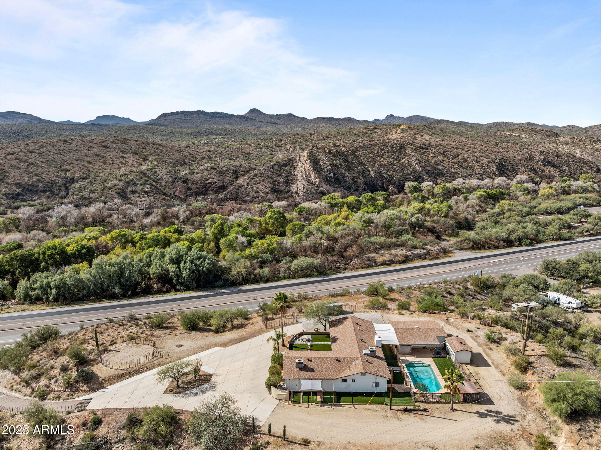 46623 N GRAND Avenue