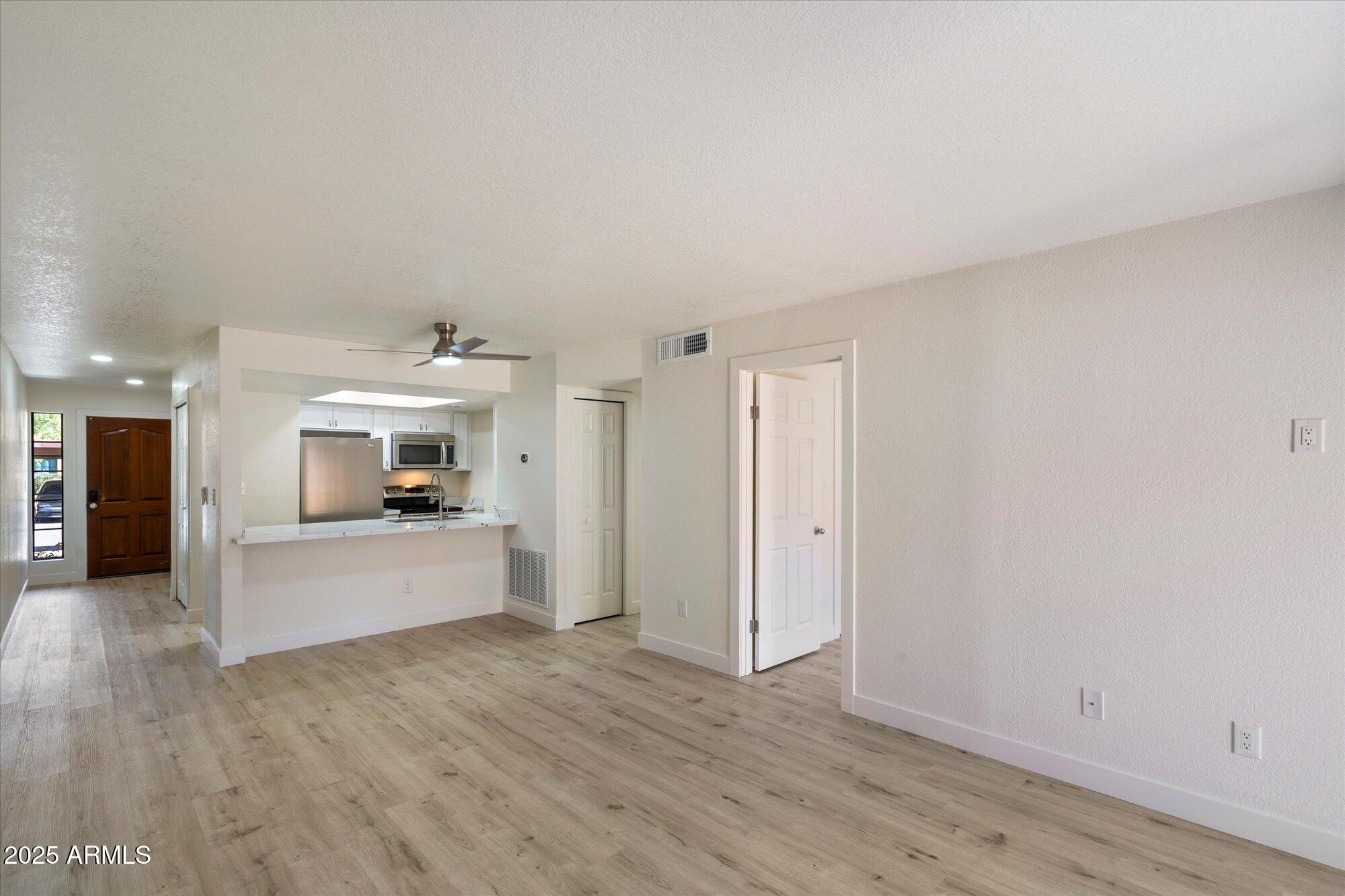 1351 N PLEASANT Drive 1012