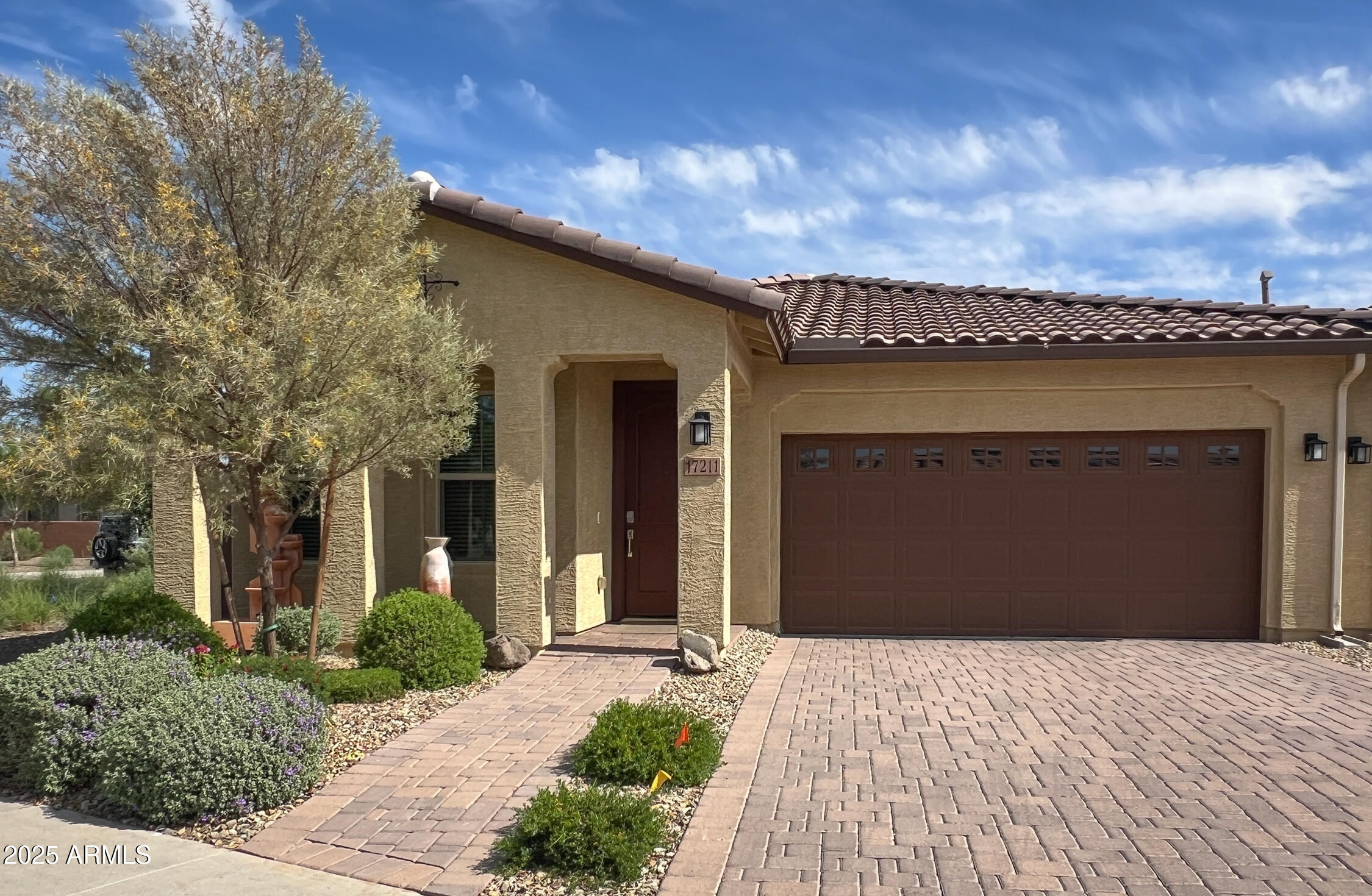 17211 W WHISPERING WIND Road