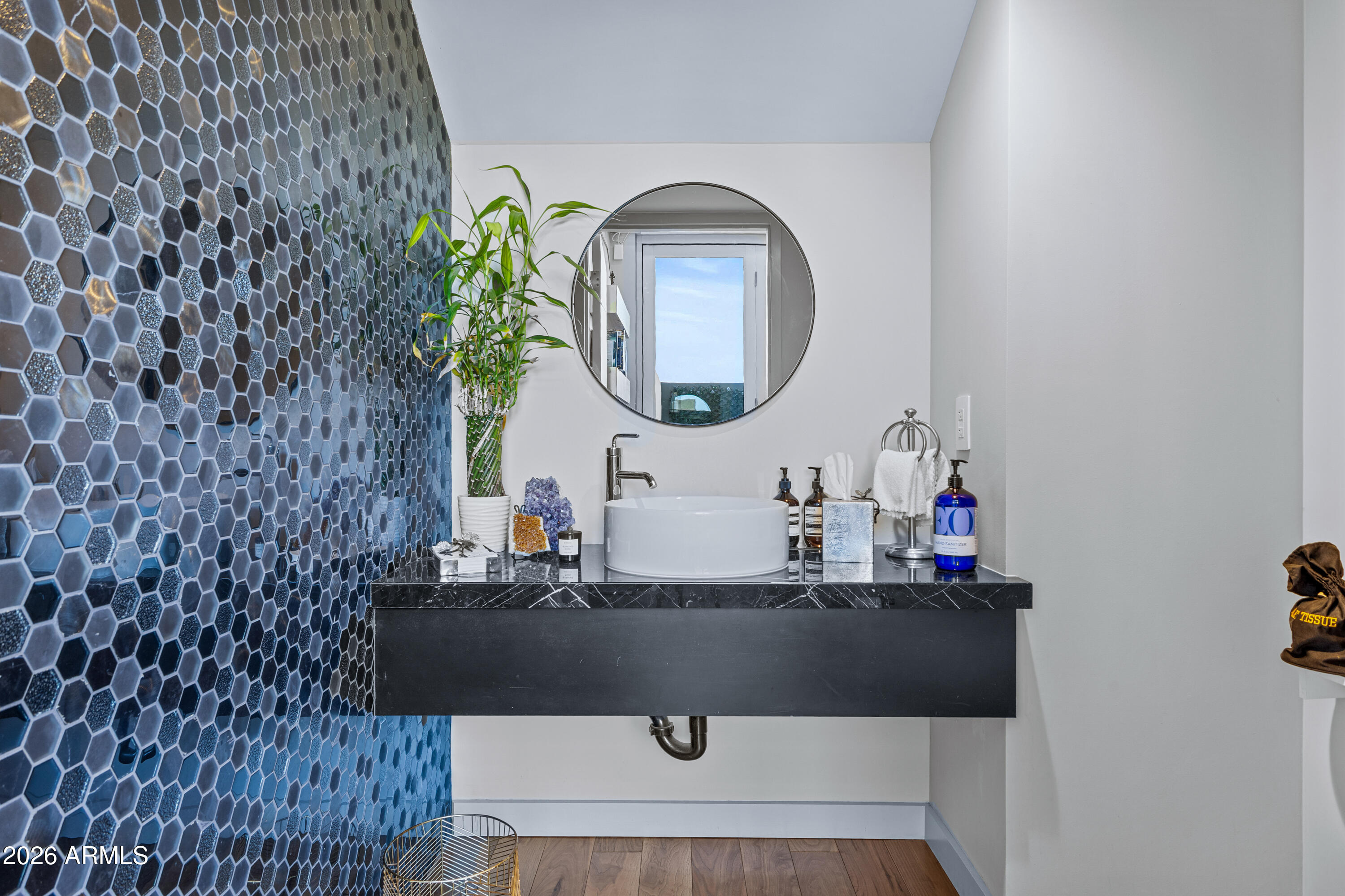 MOUNTAIN SHADOWS RESORT - CONDOMINIUM HOTEL - Residential