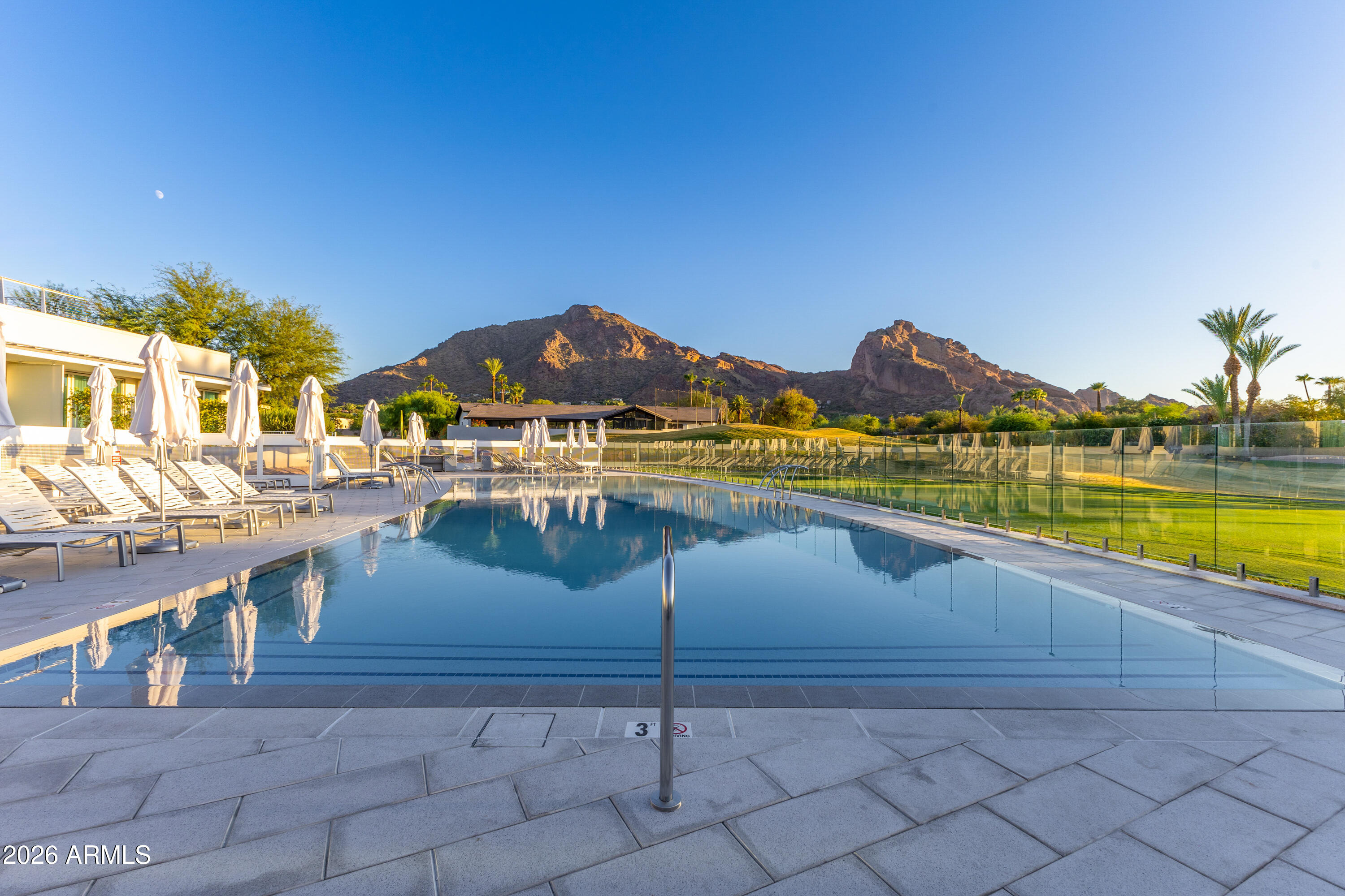MOUNTAIN SHADOWS RESORT - CONDOMINIUM HOTEL - Residential