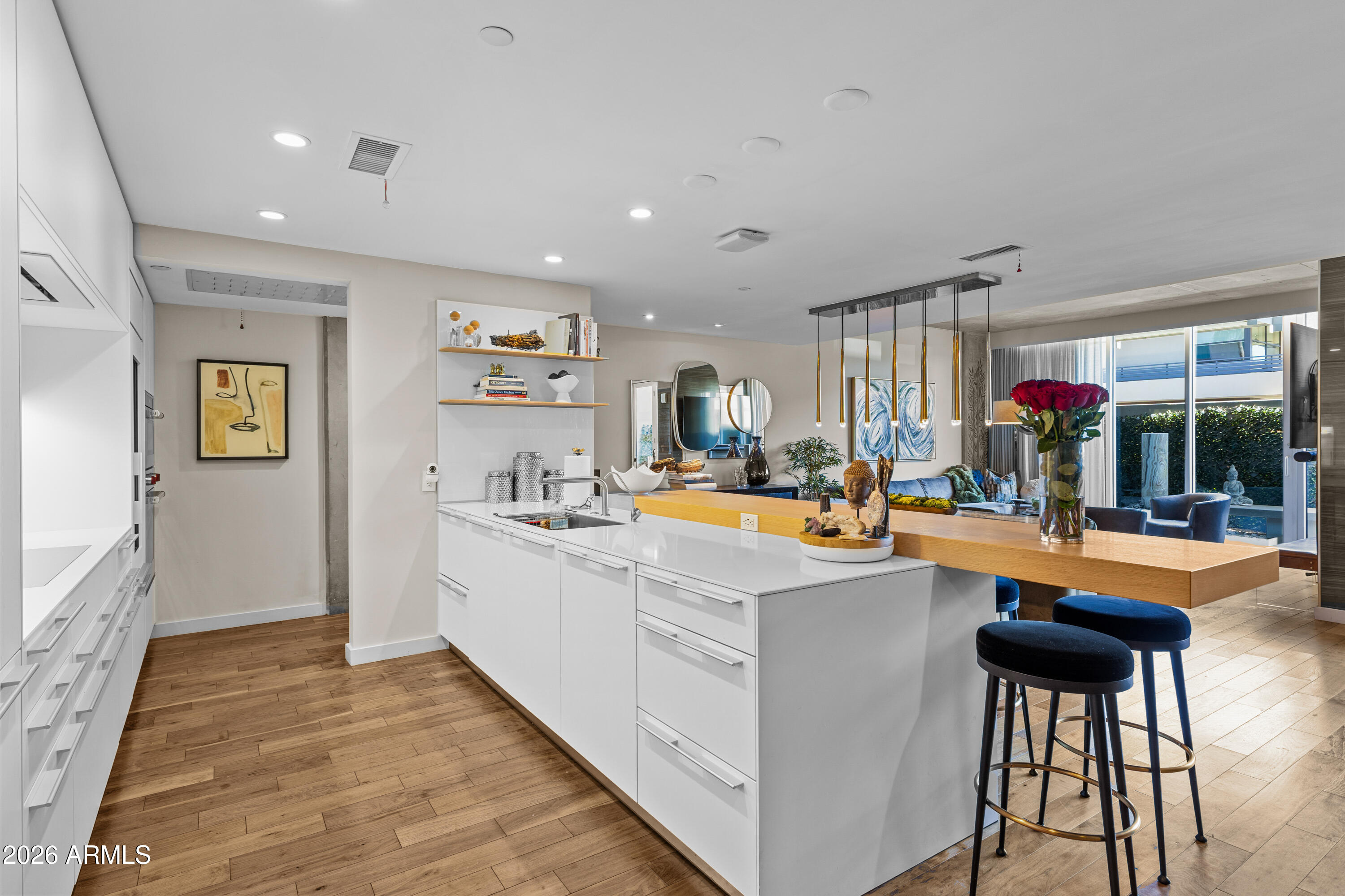 MOUNTAIN SHADOWS RESORT - CONDOMINIUM HOTEL - Residential