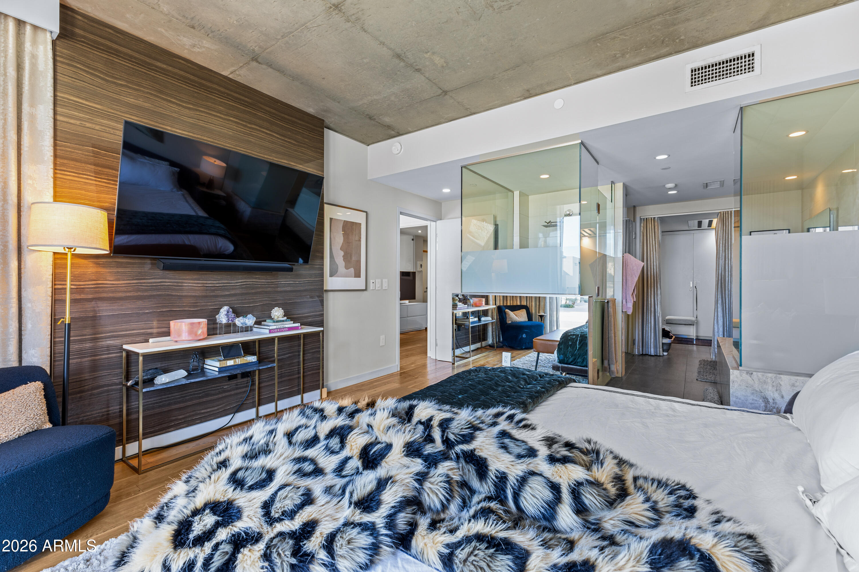 MOUNTAIN SHADOWS RESORT - CONDOMINIUM HOTEL - Residential