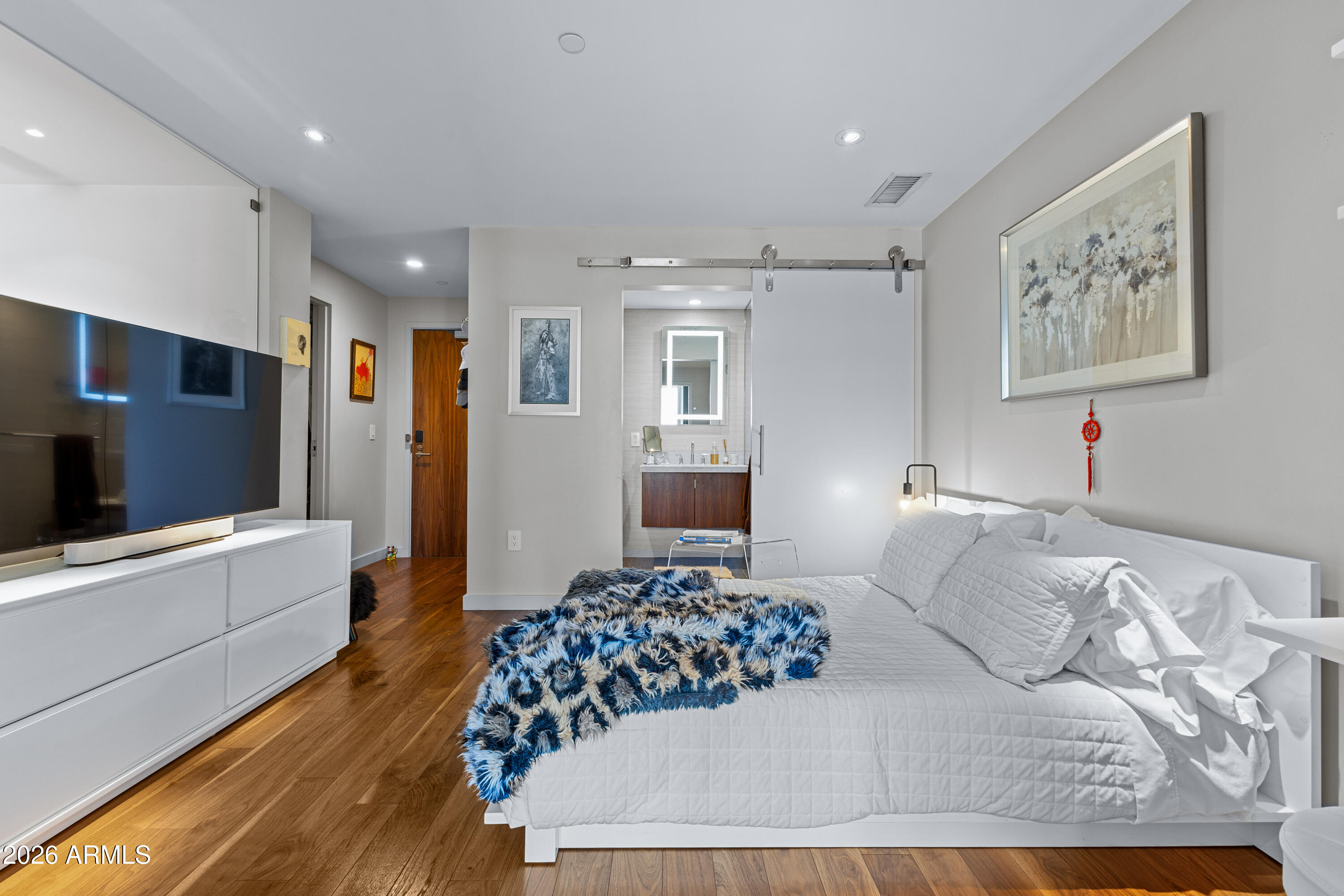 MOUNTAIN SHADOWS RESORT - CONDOMINIUM HOTEL - Residential