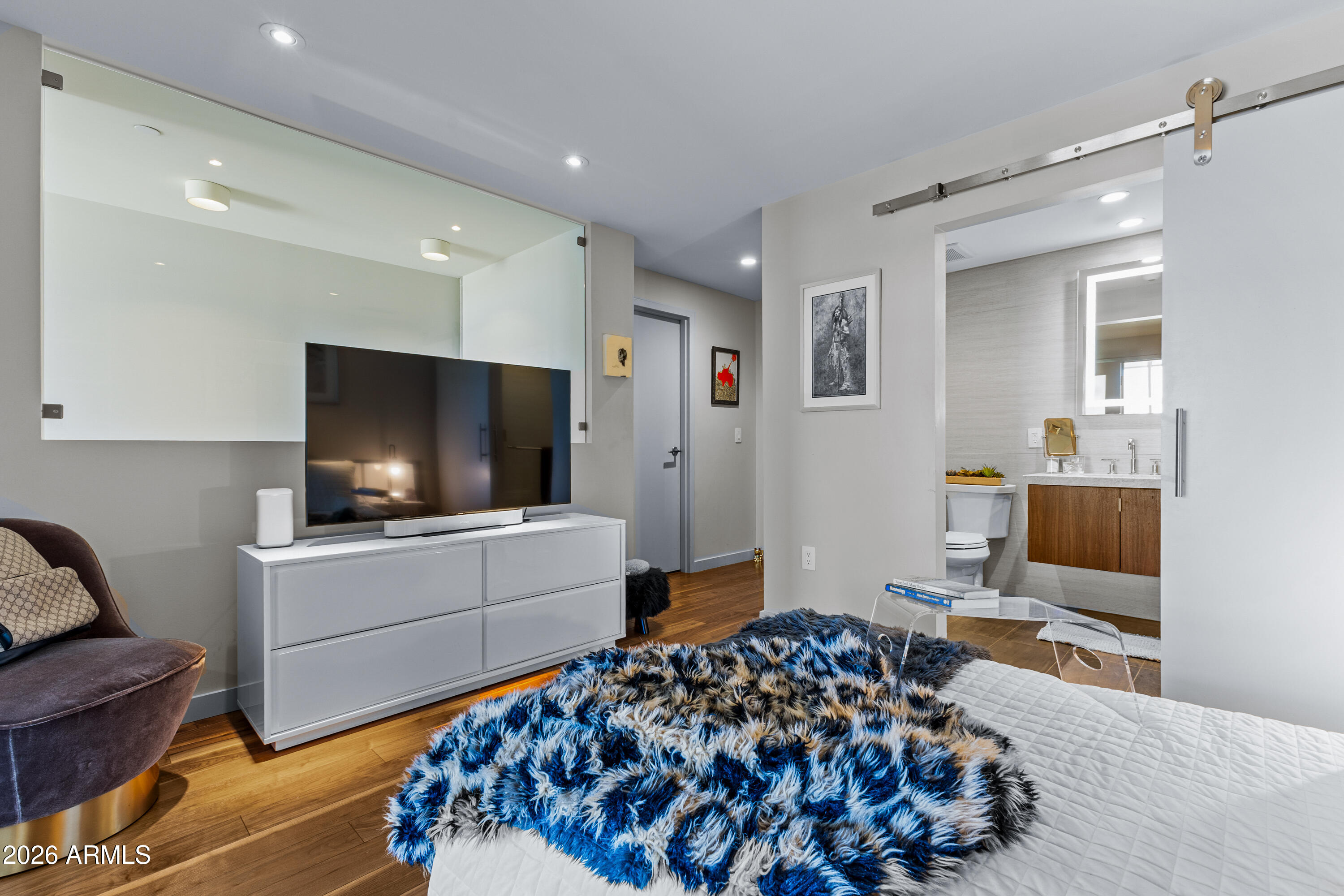 MOUNTAIN SHADOWS RESORT - CONDOMINIUM HOTEL - Residential