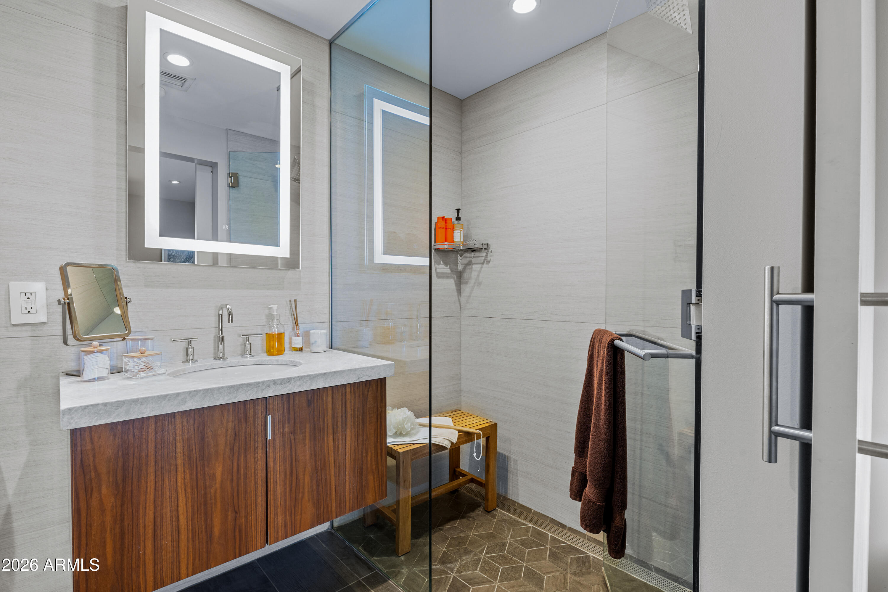 MOUNTAIN SHADOWS RESORT - CONDOMINIUM HOTEL - Residential