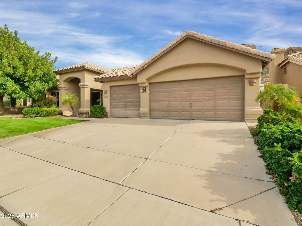 Photo of 14815 S 13th Place, Phoenix, AZ 85048 (MLS # 6977260)
