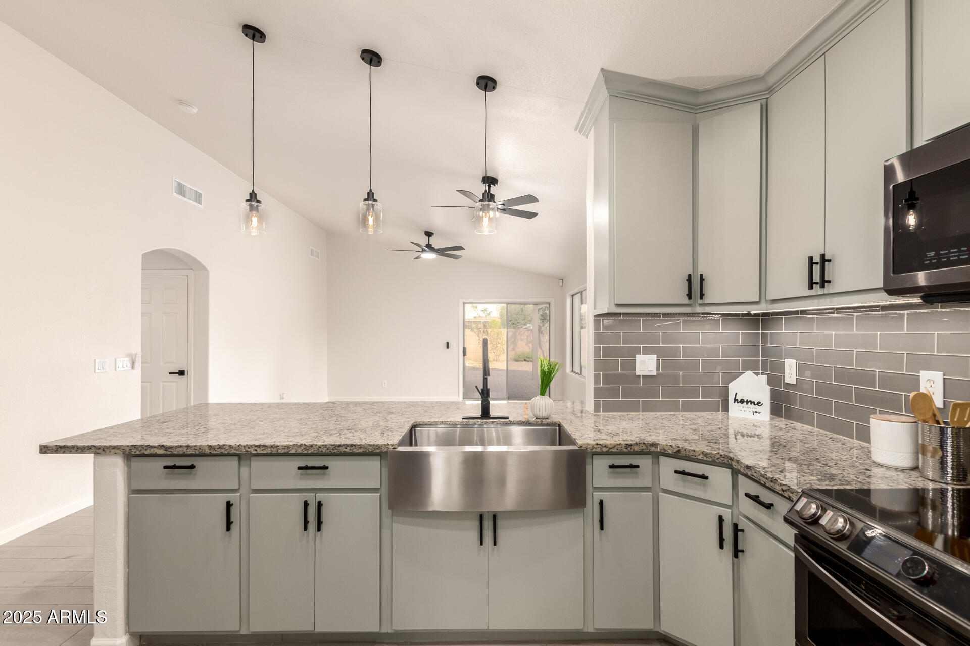 8214 W LUMBEE Street