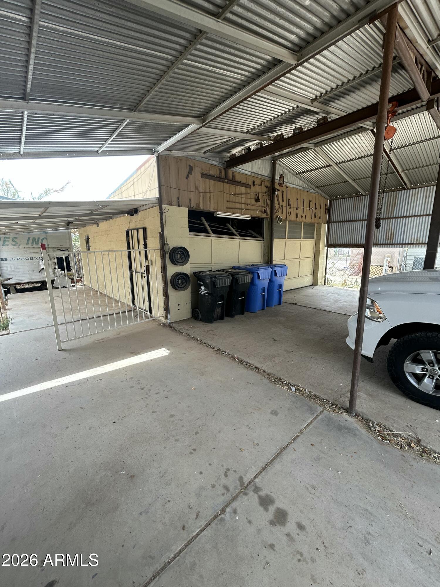 3013 E BEARDSLEY Road