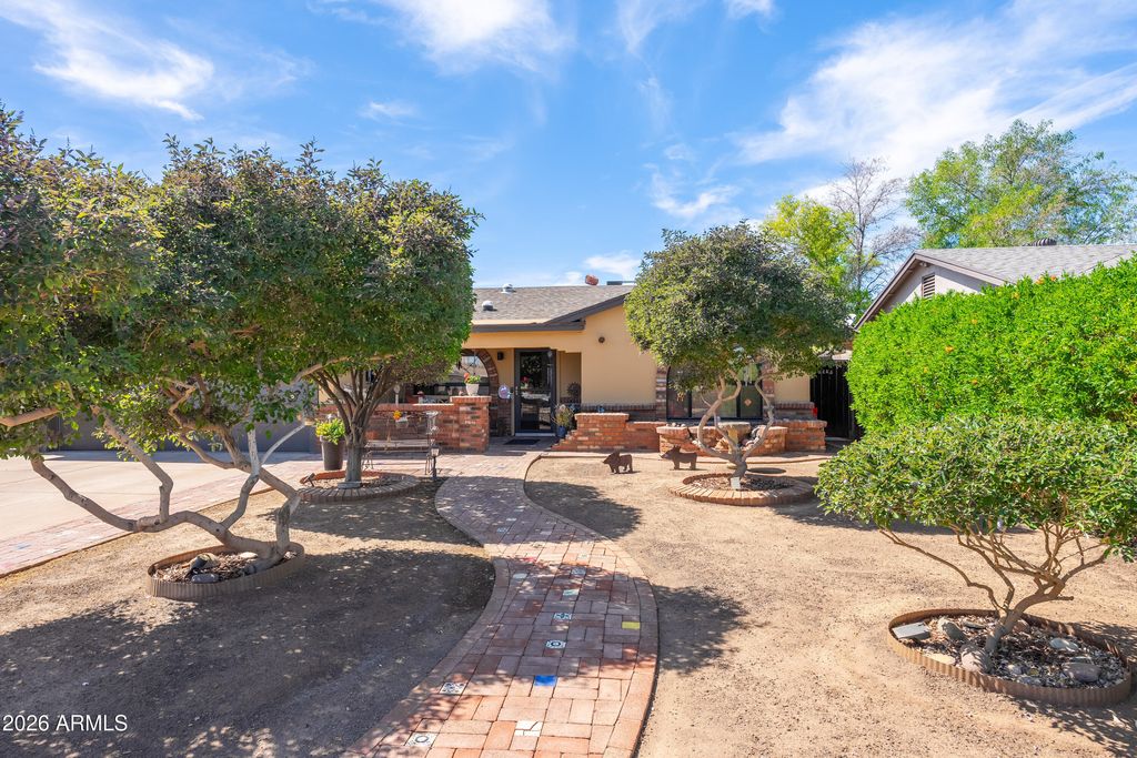 Photo of 1916 N Jay Street, Chandler, AZ 85225 (MLS # 6999211)