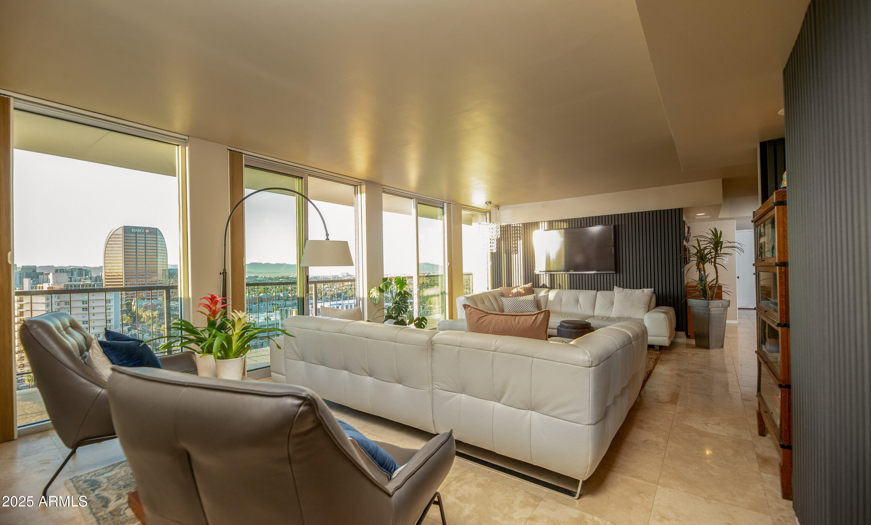 2323 N CENTRAL Avenue 1701