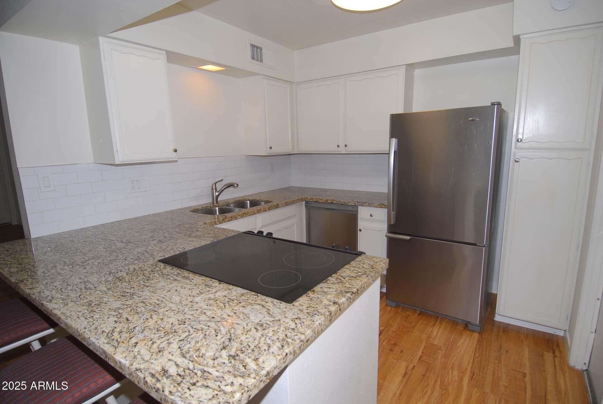 2015 E SOUTHERN Avenue 23