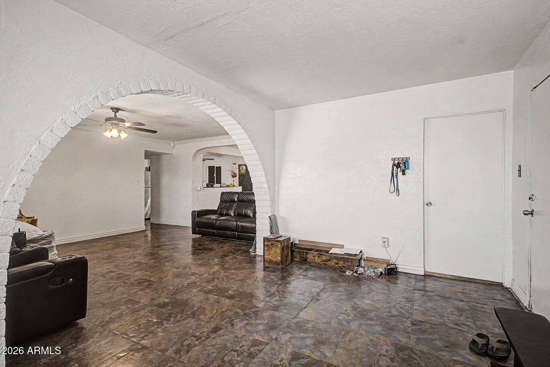 1449 S 11TH Avenue