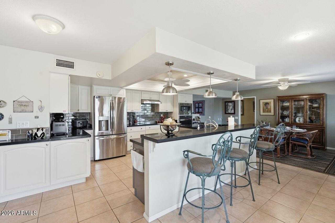 20013 N WILLOWCREEK Circle