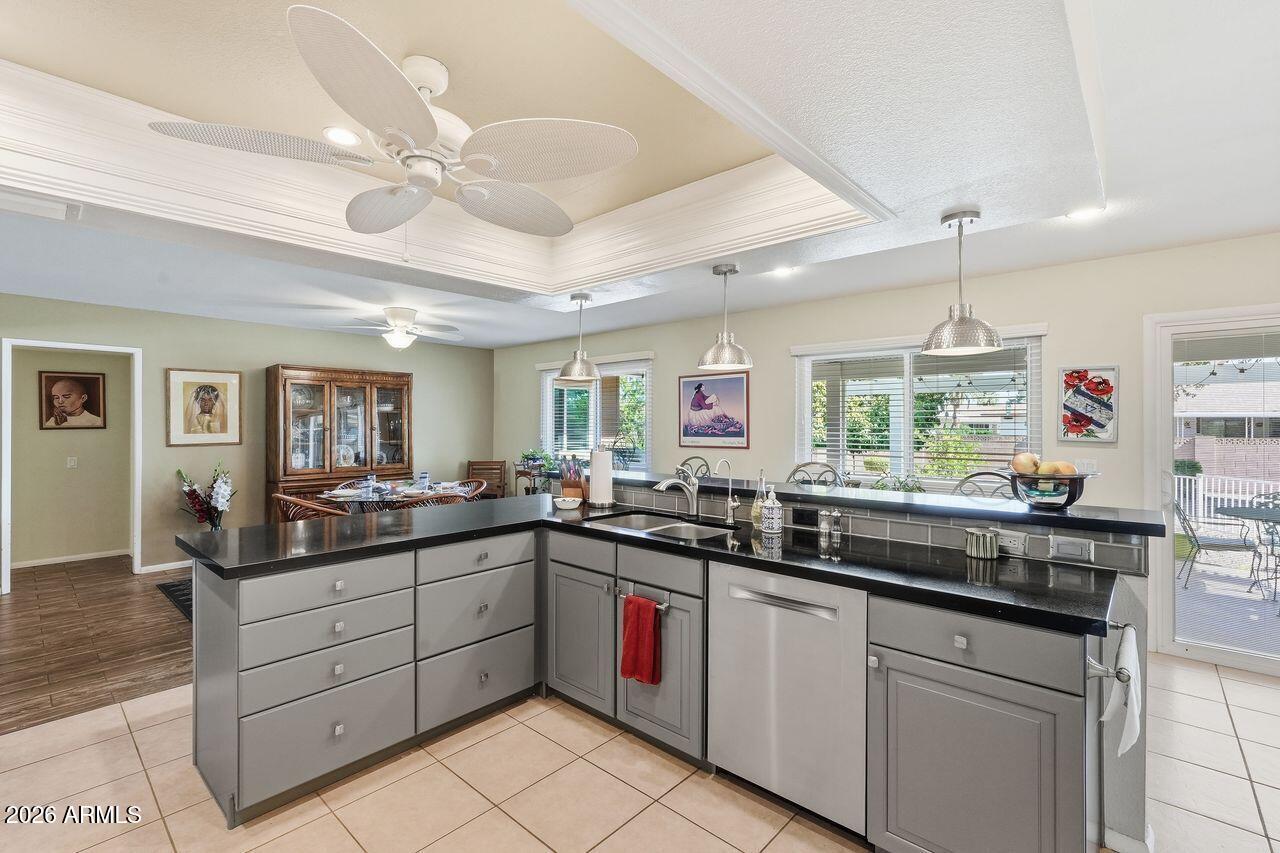 20013 N WILLOWCREEK Circle