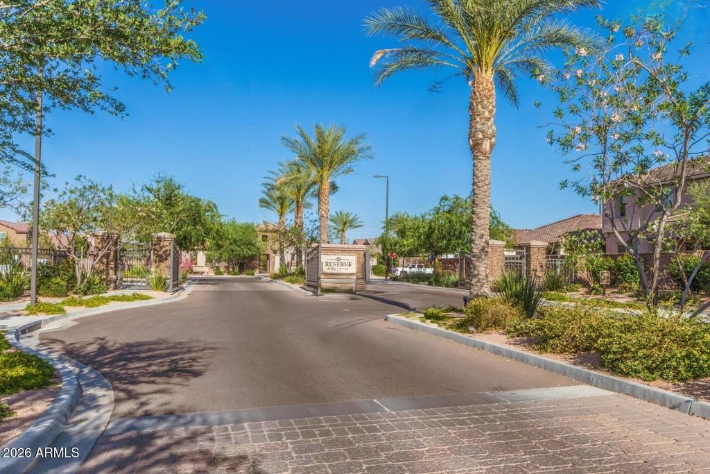 Photo of 257 E Kaibab Drive Drive, Chandler, AZ 85249 (MLS # 6963213)