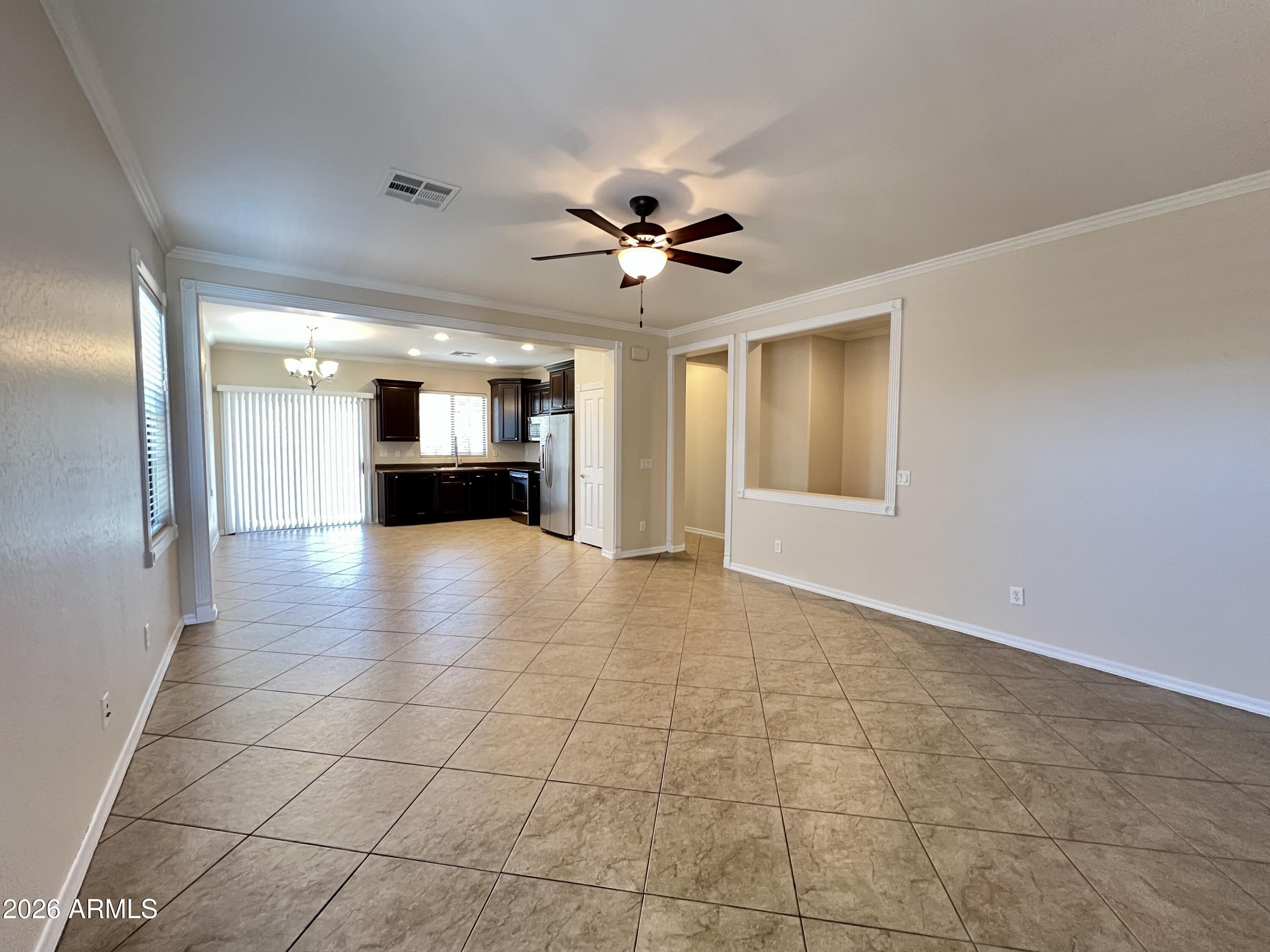 865 E DEL RIO Street