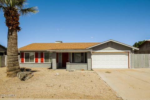 Single Family Residence in Phoenix AZ 1302 RUNION Drive.jpg