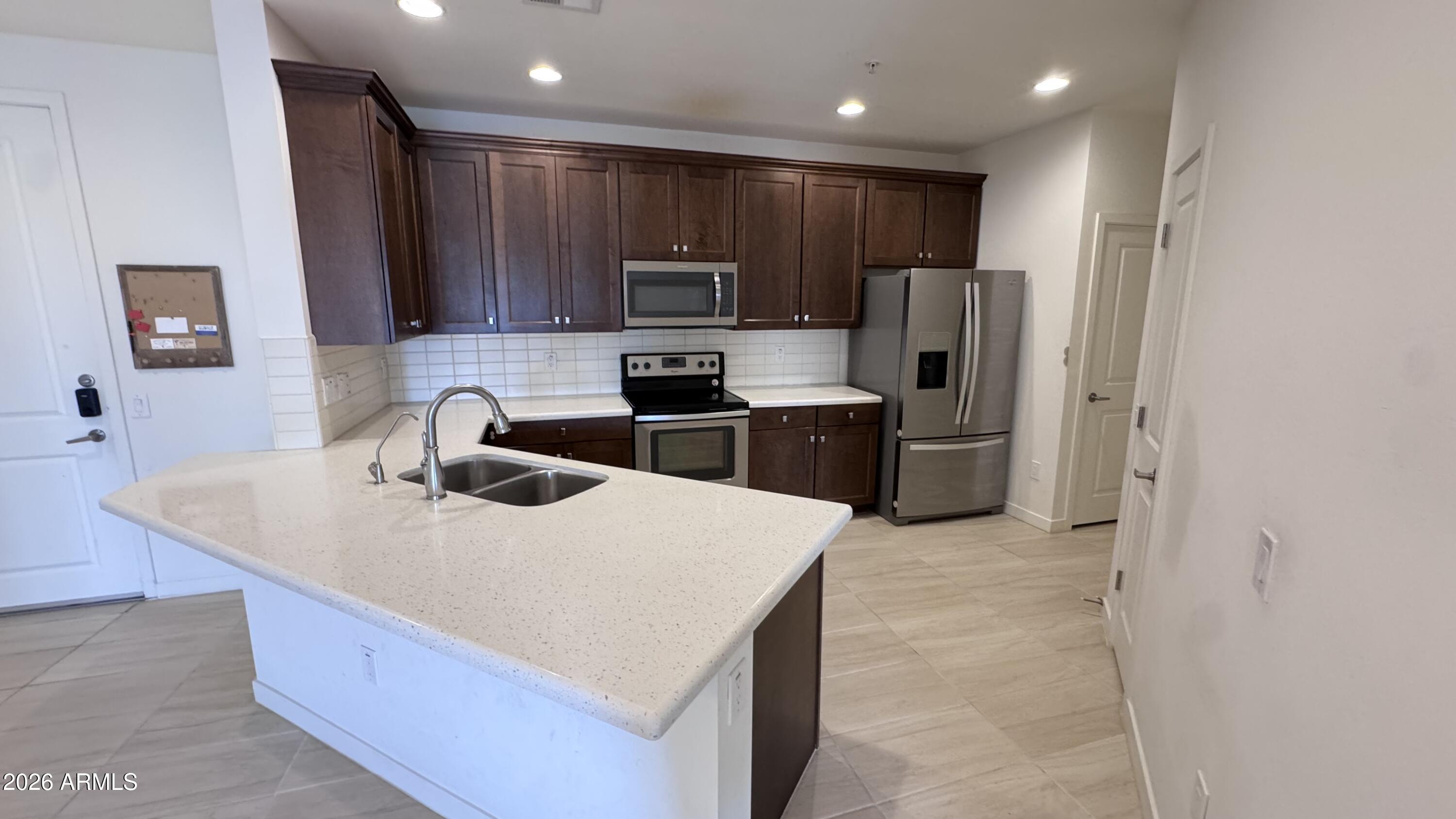 2511 W QUEEN CREEK Road 337